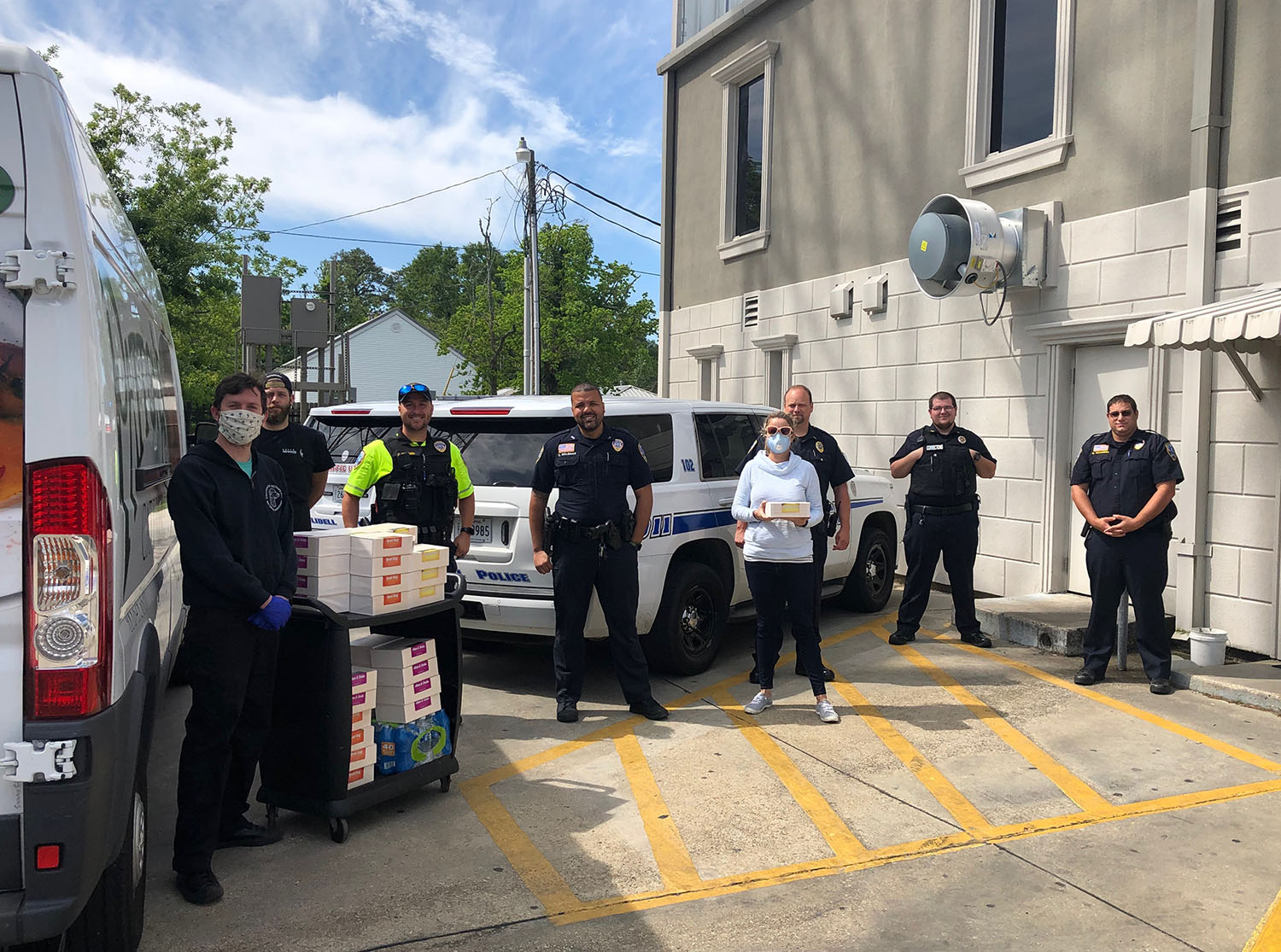 Angela Cox Williams delivers meals to Slidell Police Department